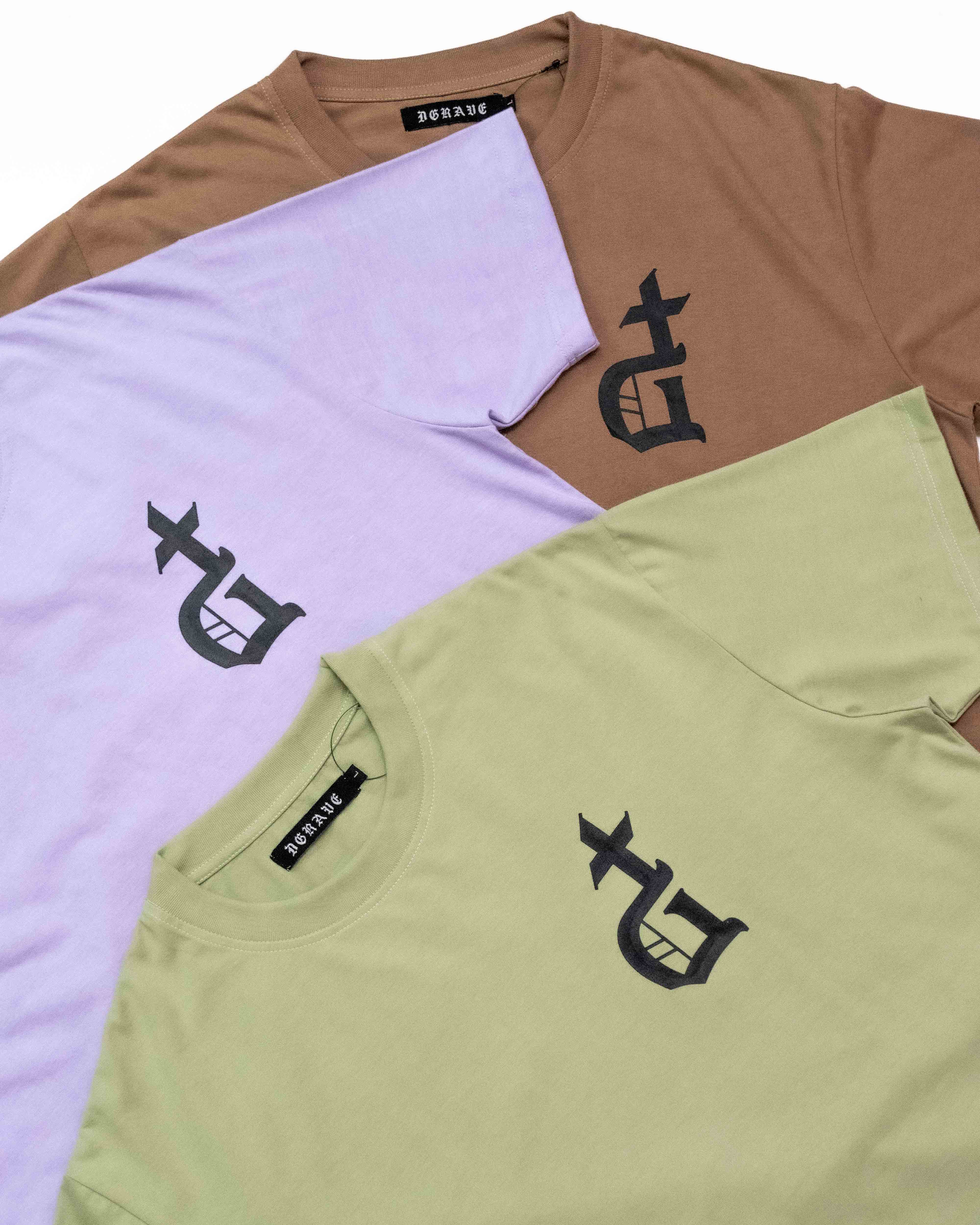 BLACKLETTER LOGO LAVENDER
