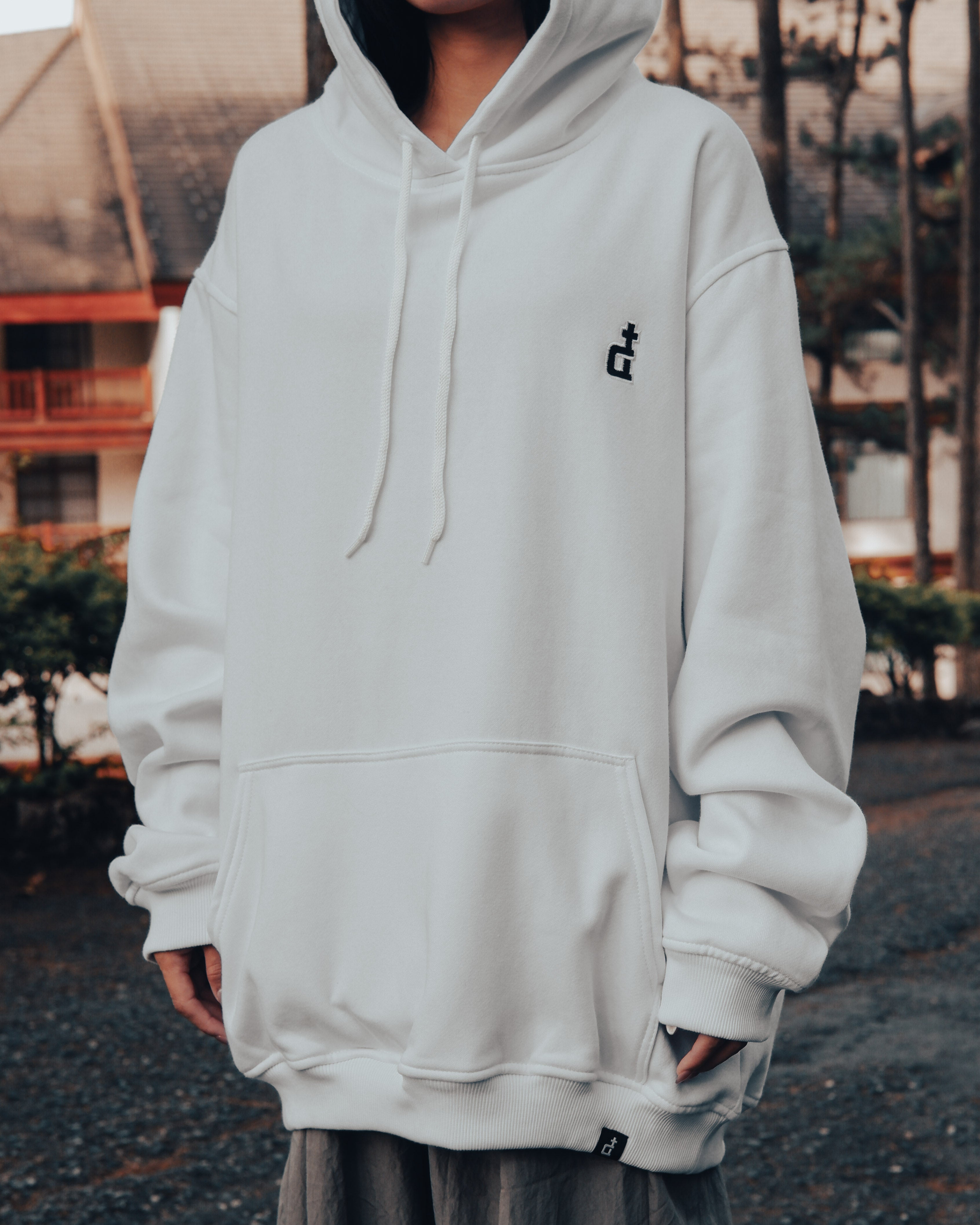 OG LOGO HOODIE WHITE