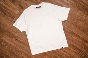 PLAIN WHITE TEE
