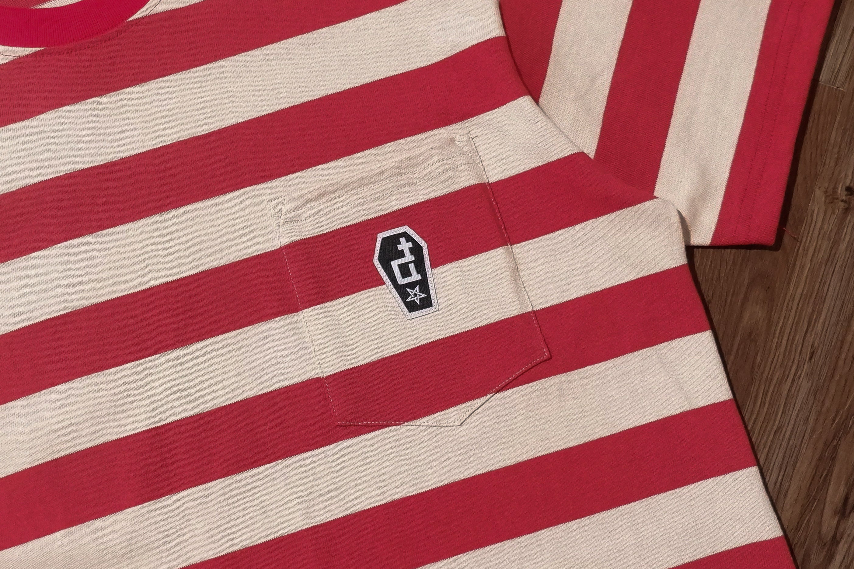 POCKET STRIPES TEE BRICK RED