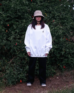 OG LOGO WHITE CREWNECK
